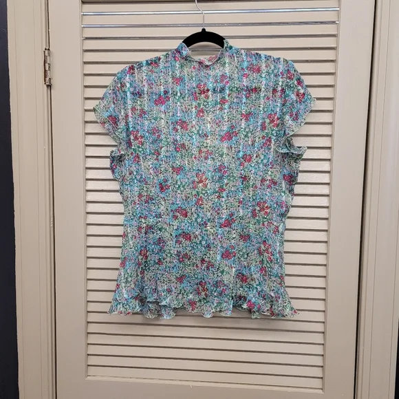 Kim Roger's shirt size m green with flowers - Picture 2 of 2